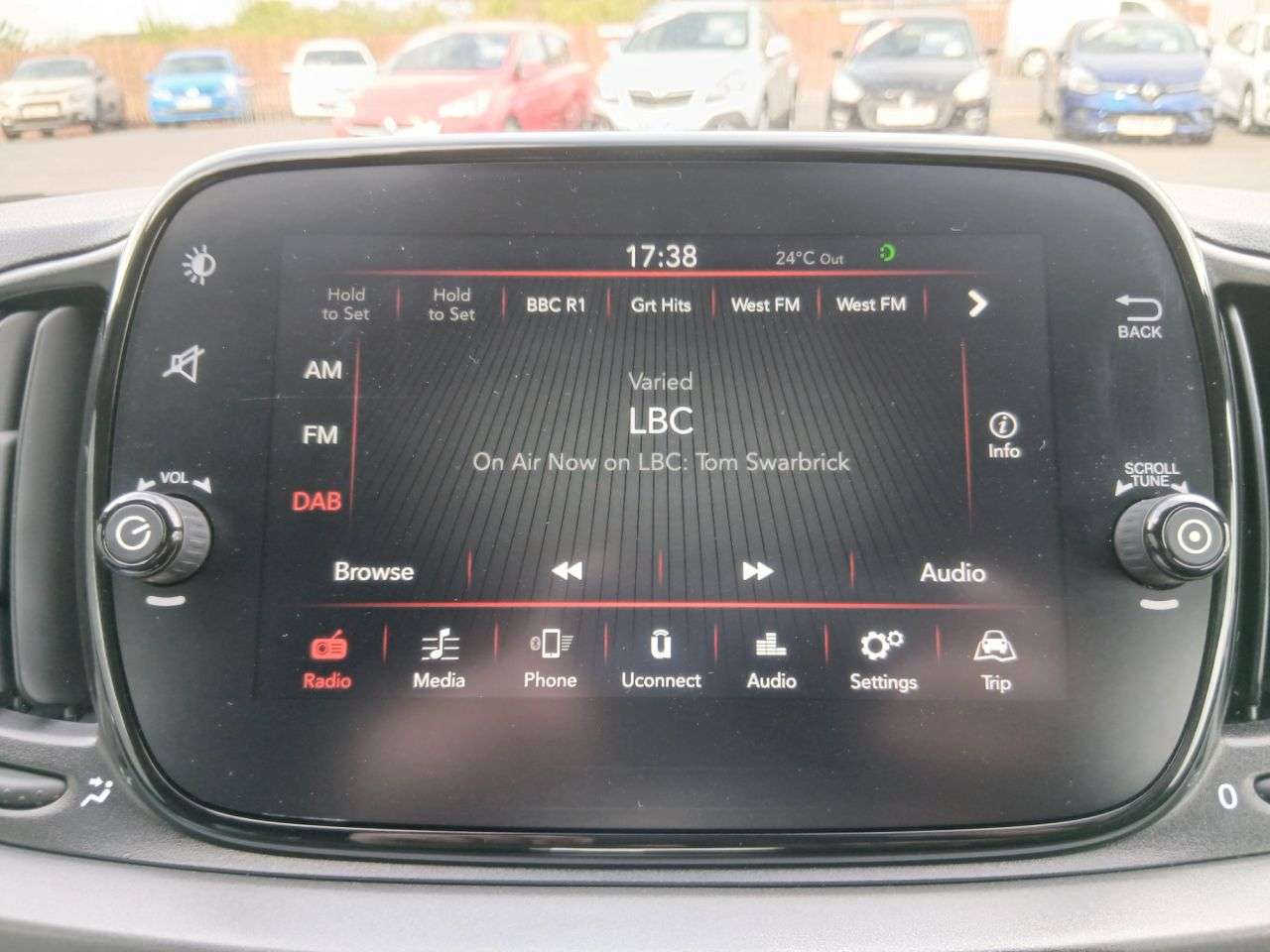 2018 FIAT 500 2018 FIAT 500