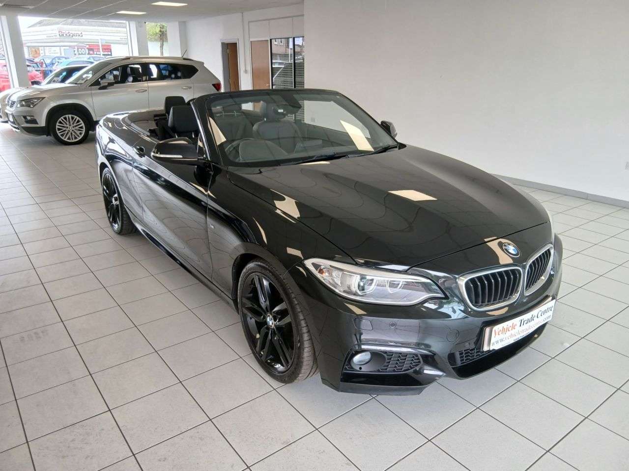 A 2015 BMW 2 SERIES 2.0 220d M Sport Convertible 2dr Diesel Auto Euro 6 (s/s) (190 ps) A 2015 BMW 2 SERIES 2.0 220d M Sport Convertible 2dr Diesel Auto Euro 6 (s/s) (190 ps)