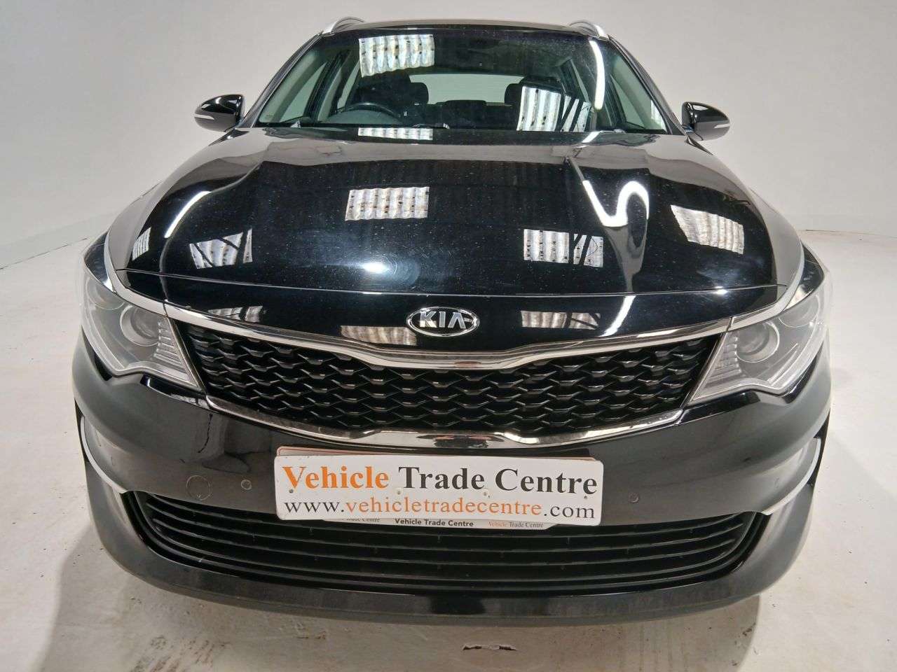 A 2018 KIA OPTIMA 1.7 CRDi 2 Sportswagon 5dr Diesel Manual Euro 6 (s/s) (139 bhp) A 2018 KIA OPTIMA 1.7 CRDi 2 Sportswagon 5dr Diesel Manual Euro 6 (s/s) (139 bhp)