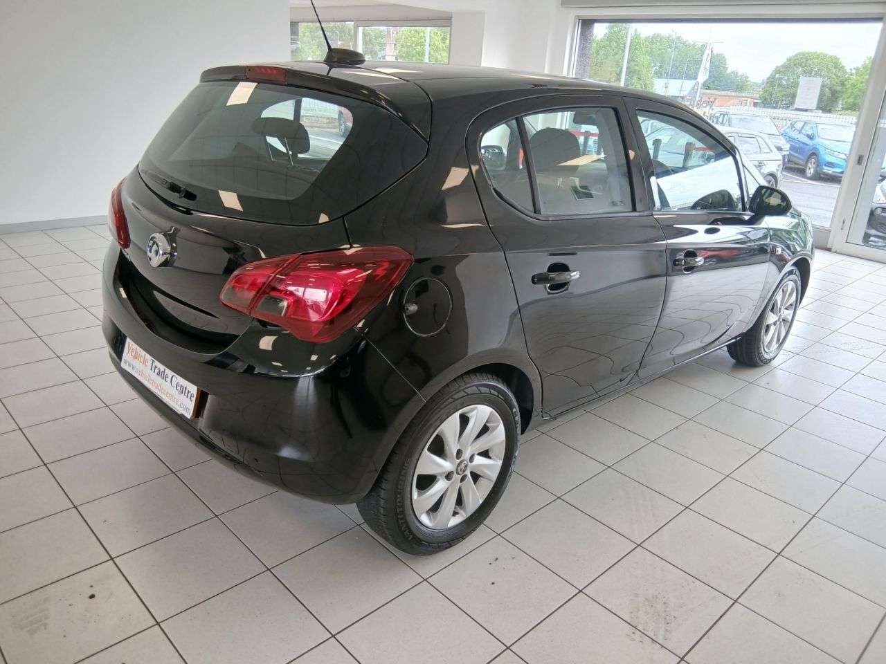 A 2018 VAUXHALL CORSA 1.4i ecoFLEX Design Hatchback 5dr Petrol Manual Euro 6 (90 ps) A 2018 VAUXHALL CORSA 1.4i ecoFLEX Design Hatchback 5dr Petrol Manual Euro 6 (90 ps)
