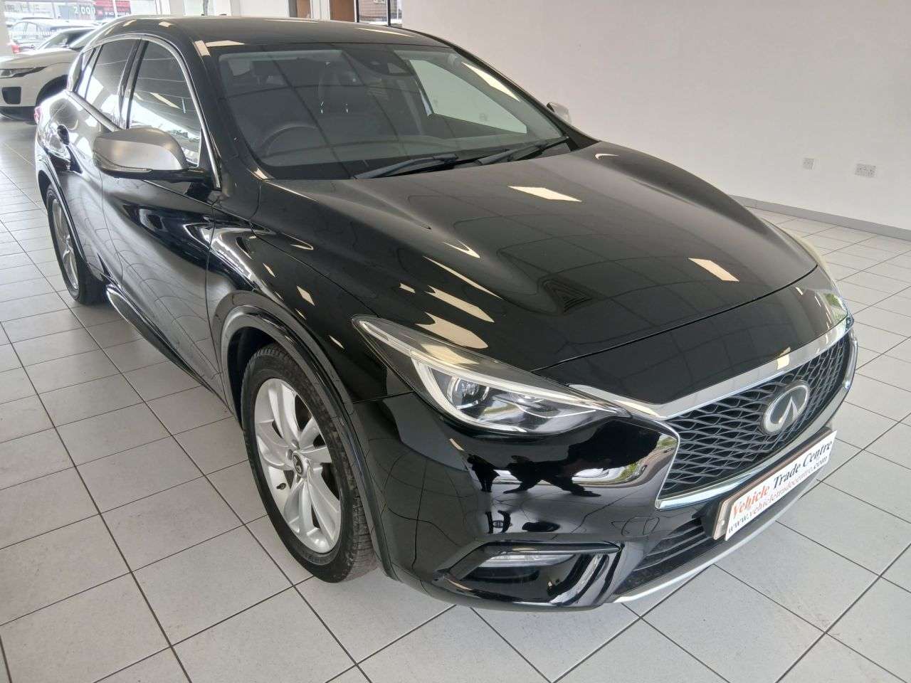 A 2016 INFINITI Q30 1.5d Business Executive Hatchback 5dr Diesel DCT Euro 6 (s/s) (109 ps) A 2016 INFINITI Q30 1.5d Business Executive Hatchback 5dr Diesel DCT Euro 6 (s/s) (109 ps)