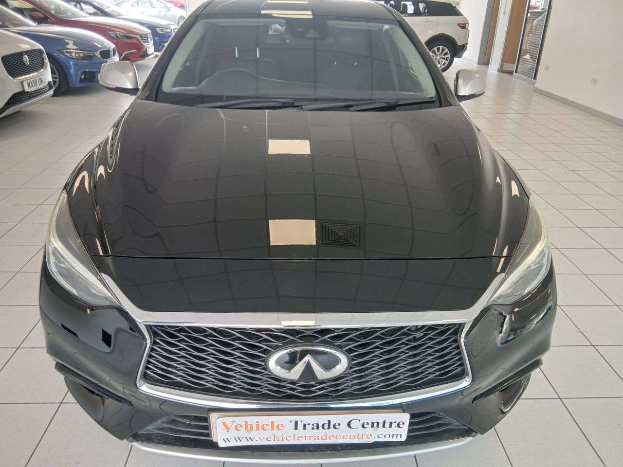 A 2016 INFINITI Q30 1.5d Business Executive Hatchback 5dr Diesel DCT Euro 6 (s/s) (109 ps) A 2016 INFINITI Q30 1.5d Business Executive Hatchback 5dr Diesel DCT Euro 6 (s/s) (109 ps)