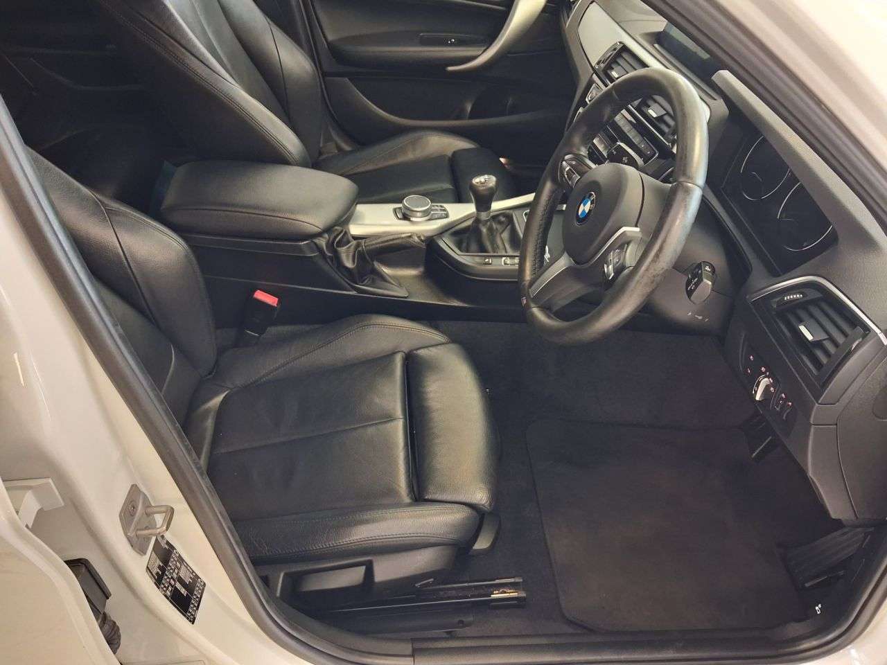 2019 BMW 1 SERIES 2019 BMW 1 SERIES