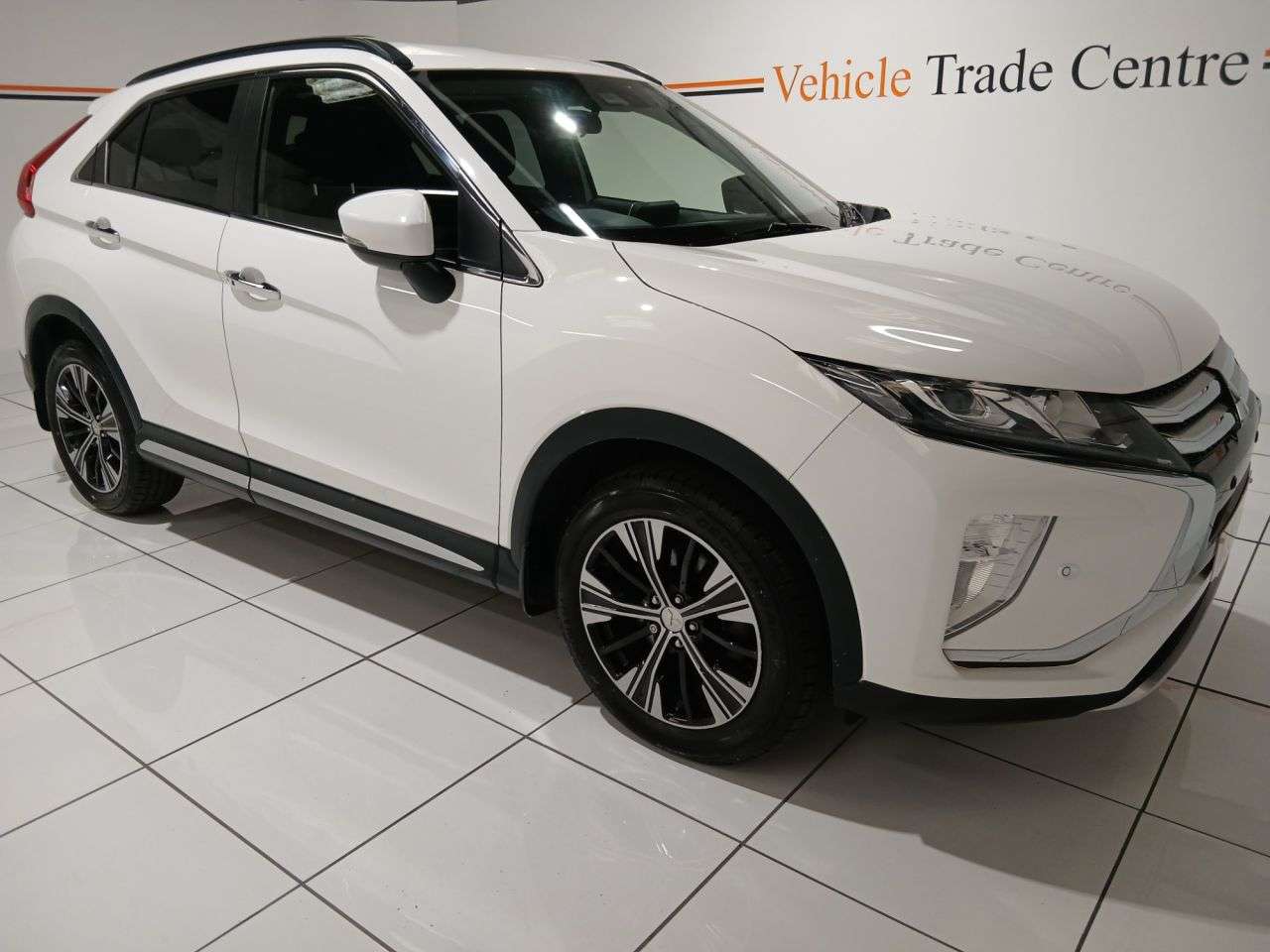 A 2018 MITSUBISHI ECLIPSE CROSS 1.5T 3 SUV 5dr Petrol CVT 4WD Euro 6 (s/s) (163 ps) A 2018 MITSUBISHI ECLIPSE CROSS 1.5T 3 SUV 5dr Petrol CVT 4WD Euro 6 (s/s) (163 ps)