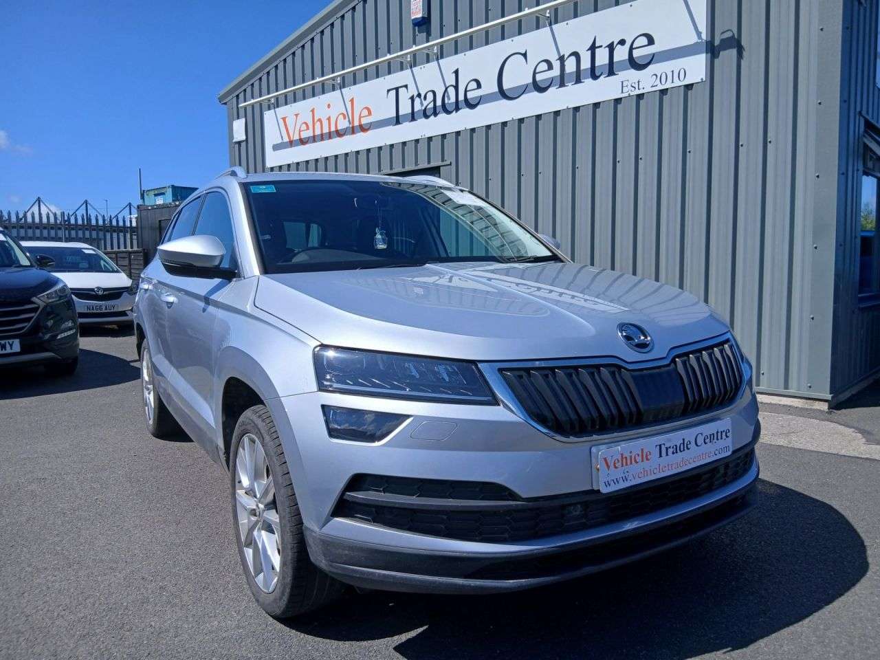 A 2018 SKODA KAROQ 1.6 TDI SE L SUV 5dr Diesel DSG Euro 6 (s/s) (115 ps) A 2018 SKODA KAROQ 1.6 TDI SE L SUV 5dr Diesel DSG Euro 6 (s/s) (115 ps)