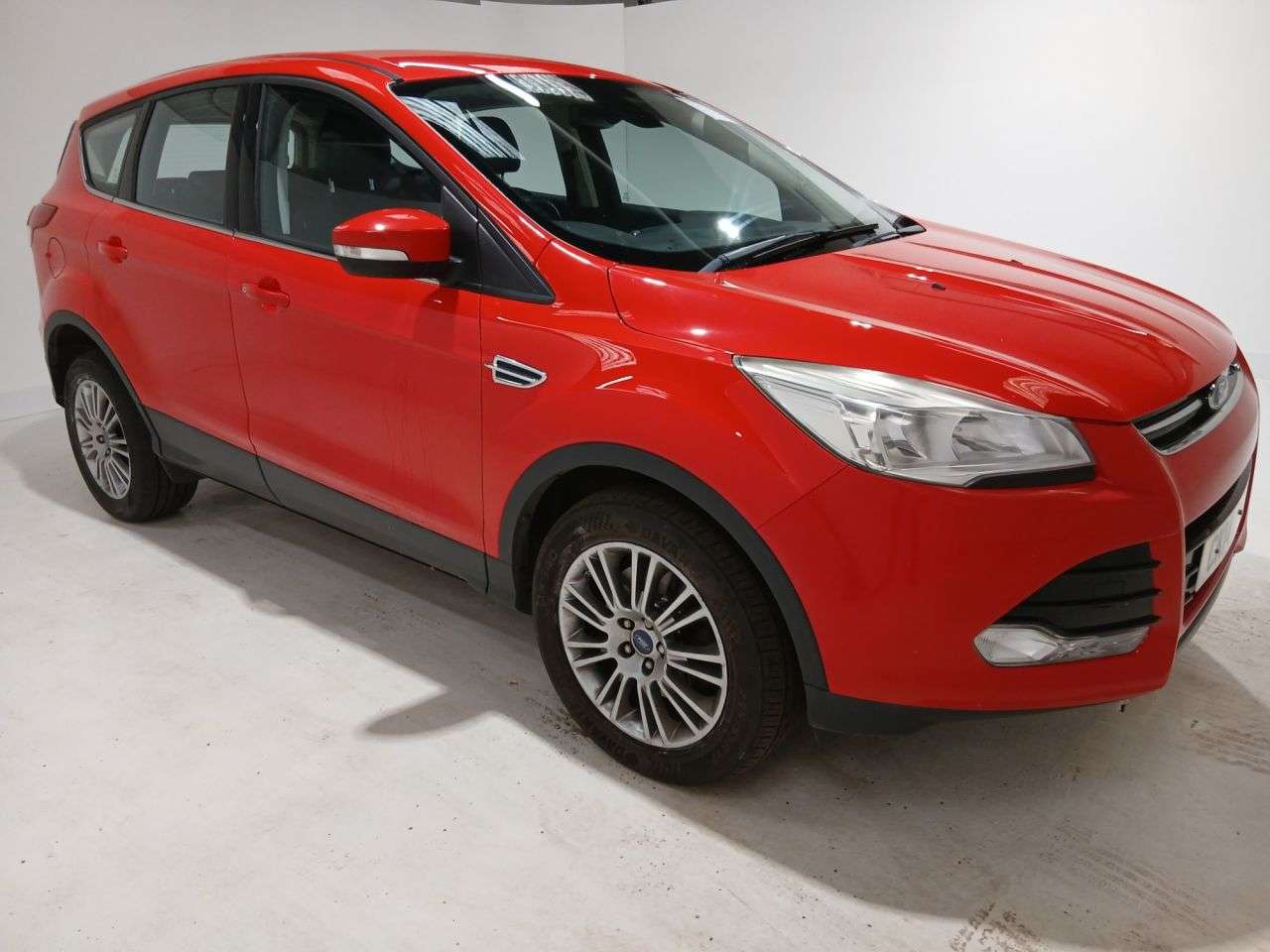 A 2014 FORD KUGA 2.0 TDCi Titanium SUV 5dr Diesel Manual AWD Euro 5 (163 ps) A 2014 FORD KUGA 2.0 TDCi Titanium SUV 5dr Diesel Manual AWD Euro 5 (163 ps)