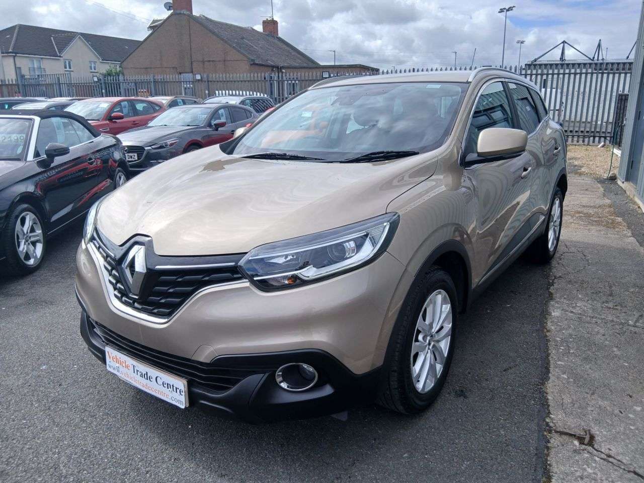 A 2017 RENAULT KADJAR 1.5 dCi Dynamique Nav SUV 5dr Diesel EDC Euro 6 (s/s) (110 ps) A 2017 RENAULT KADJAR 1.5 dCi Dynamique Nav SUV 5dr Diesel EDC Euro 6 (s/s) (110 ps)