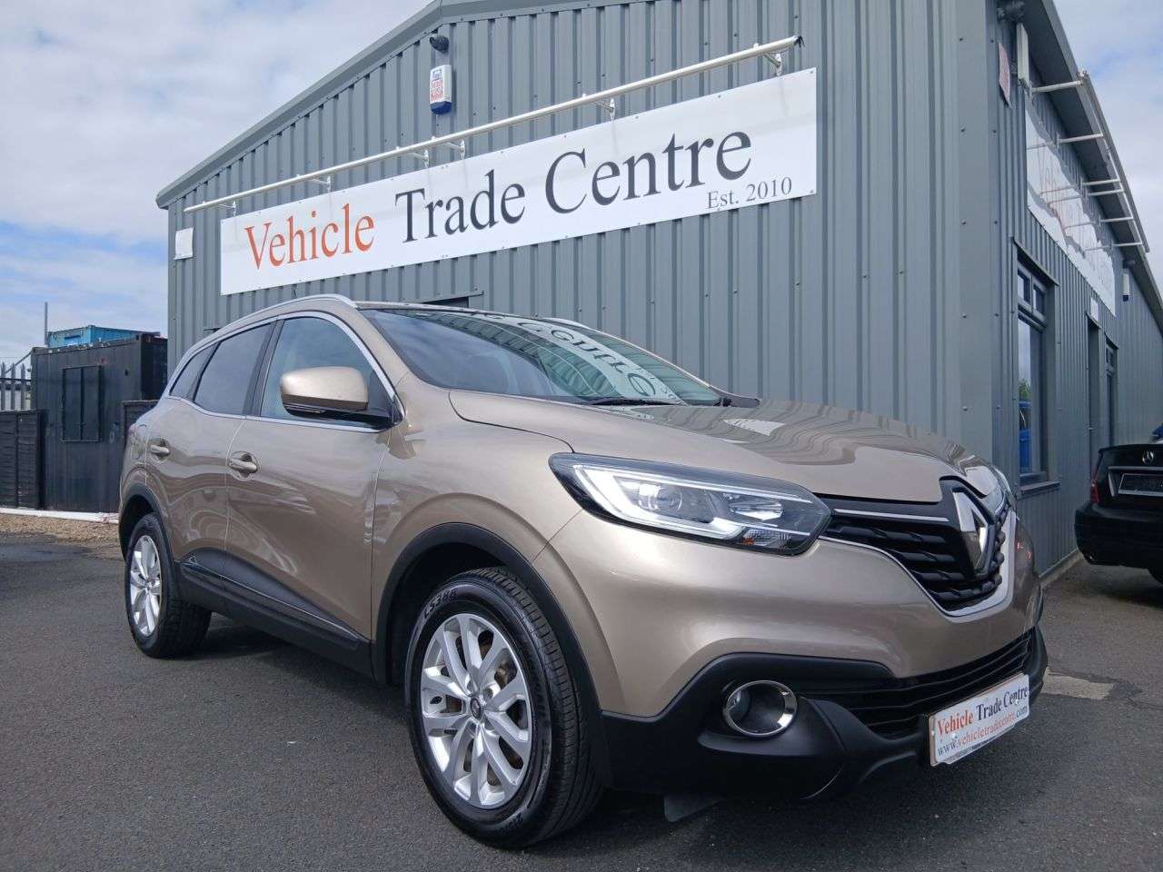A 2017 RENAULT KADJAR 1.5 dCi Dynamique Nav SUV 5dr Diesel EDC Euro 6 (s/s) (110 ps) A 2017 RENAULT KADJAR 1.5 dCi Dynamique Nav SUV 5dr Diesel EDC Euro 6 (s/s) (110 ps)