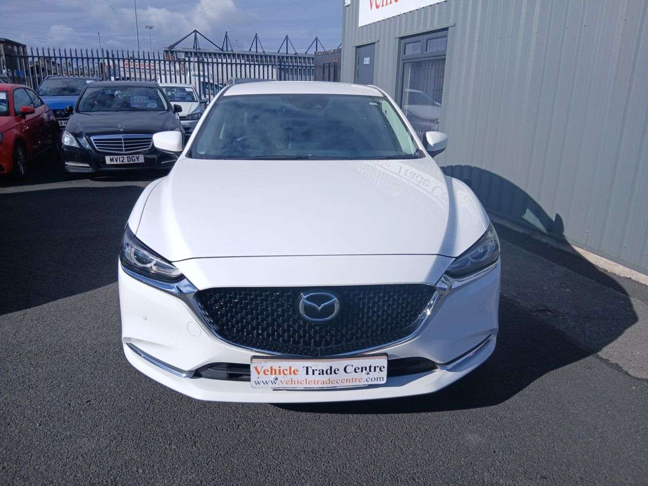 A 2018 MAZDA MAZDA6 2.0 SKYACTIV-G Sport Nav+ Saloon 4dr Petrol Manual Euro 6 (s/s) (165 ps) A 2018 MAZDA MAZDA6 2.0 SKYACTIV-G Sport Nav+ Saloon 4dr Petrol Manual Euro 6 (s/s) (165 ps)