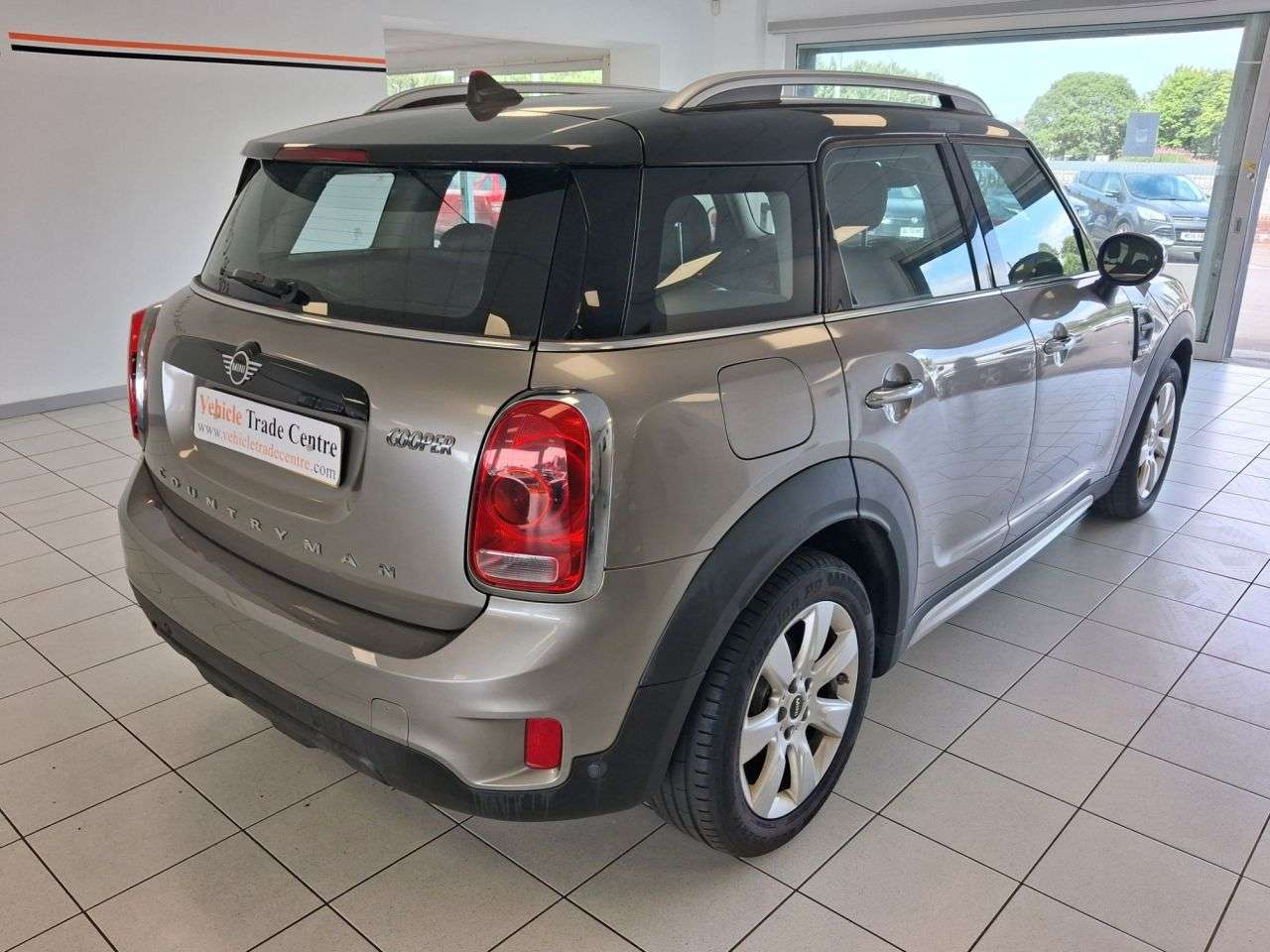 A 2018 MINI COUNTRYMAN 1.5 GPF Cooper SUV 5dr Petrol Manual Euro 6 (s/s) (136 ps) A 2018 MINI COUNTRYMAN 1.5 GPF Cooper SUV 5dr Petrol Manual Euro 6 (s/s) (136 ps)