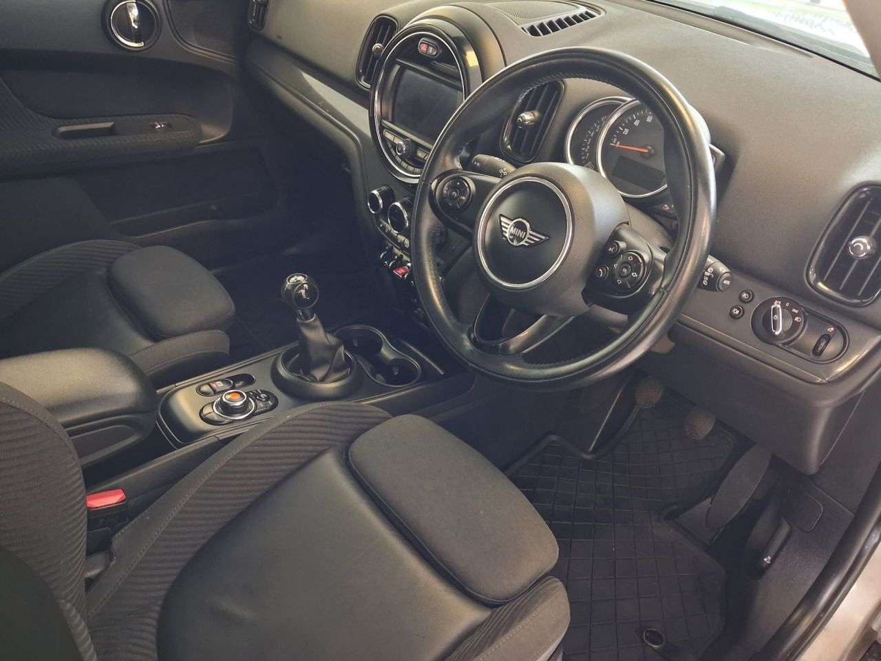 2018 MINI COUNTRYMAN 2018 MINI COUNTRYMAN