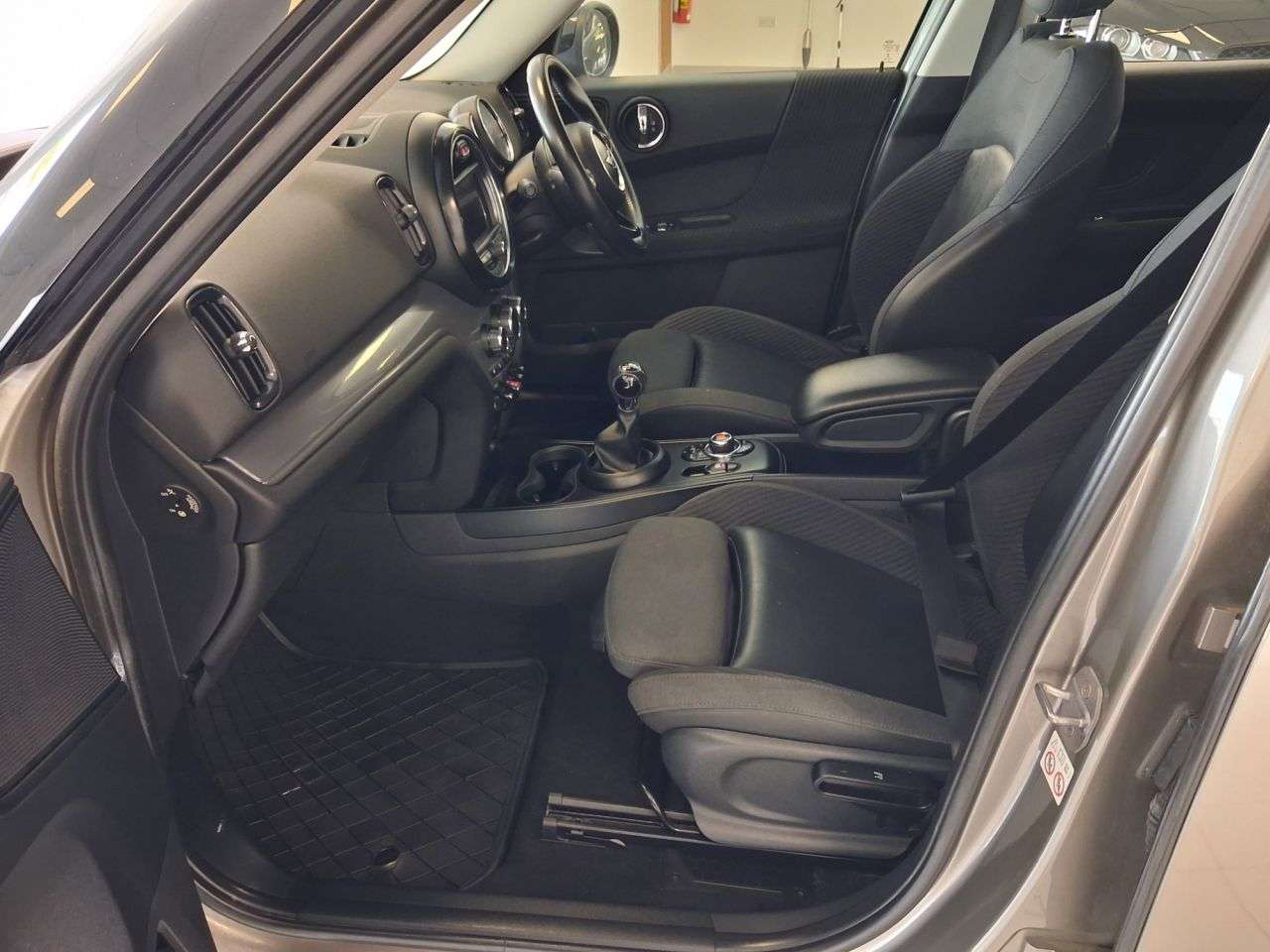 2018 MINI COUNTRYMAN 2018 MINI COUNTRYMAN