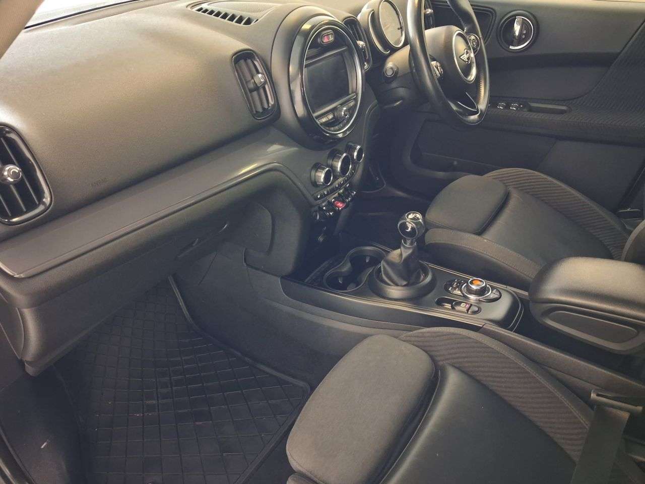 2018 MINI COUNTRYMAN 2018 MINI COUNTRYMAN