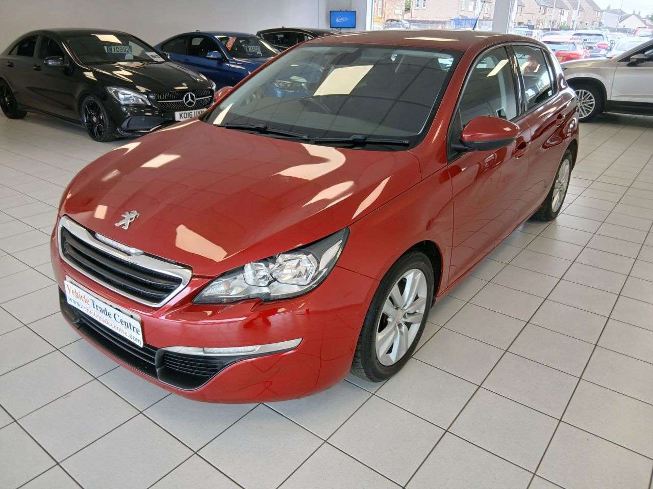 A 2014 PEUGEOT 308 1.6 e-HDi Active Hatchback 5dr Diesel Manual Euro 5 (s/s) (115 ps) A 2014 PEUGEOT 308 1.6 e-HDi Active Hatchback 5dr Diesel Manual Euro 5 (s/s) (115 ps)
