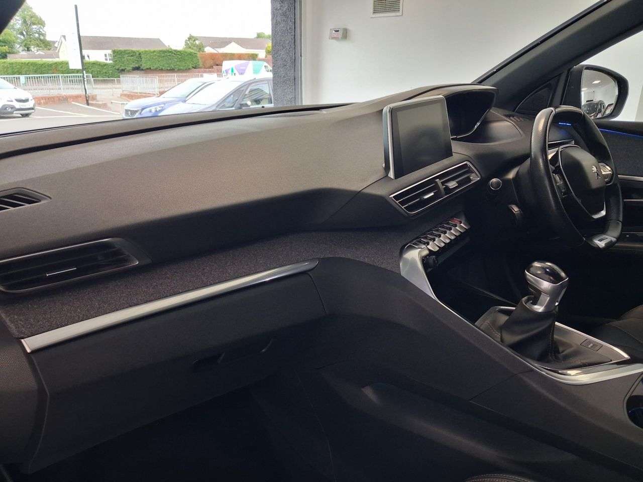 2017 PEUGEOT 3008 2017 PEUGEOT 3008