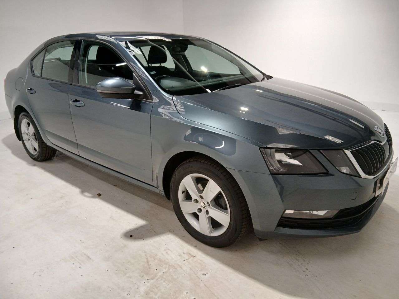 A 2018 SKODA OCTAVIA 1.0 TSI SE Hatchback 5dr Petrol DSG Euro 6 (s/s) (115 ps) A 2018 SKODA OCTAVIA 1.0 TSI SE Hatchback 5dr Petrol DSG Euro 6 (s/s) (115 ps)