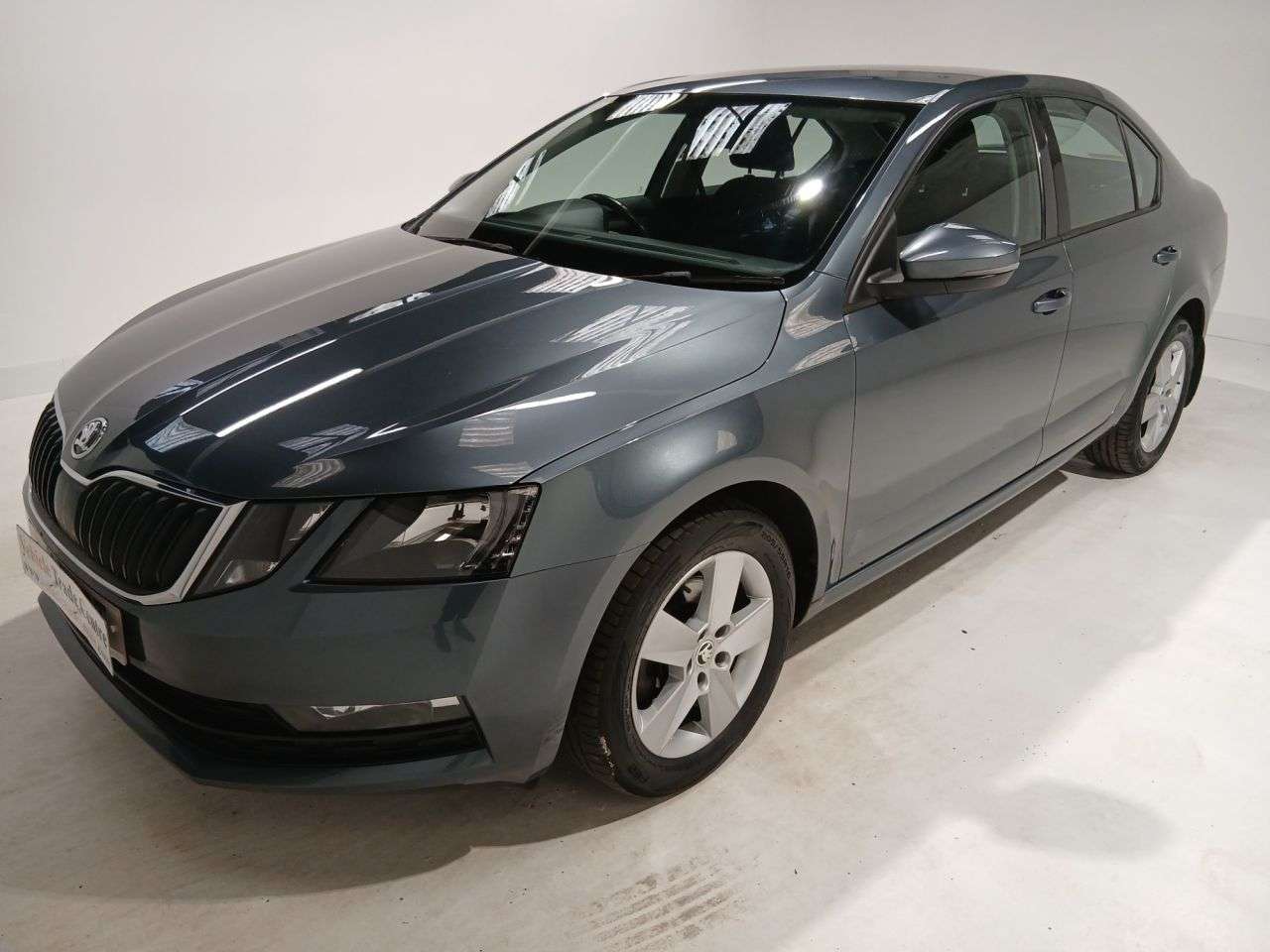 A 2018 SKODA OCTAVIA 1.0 TSI SE Hatchback 5dr Petrol DSG Euro 6 (s/s) (115 ps) A 2018 SKODA OCTAVIA 1.0 TSI SE Hatchback 5dr Petrol DSG Euro 6 (s/s) (115 ps)
