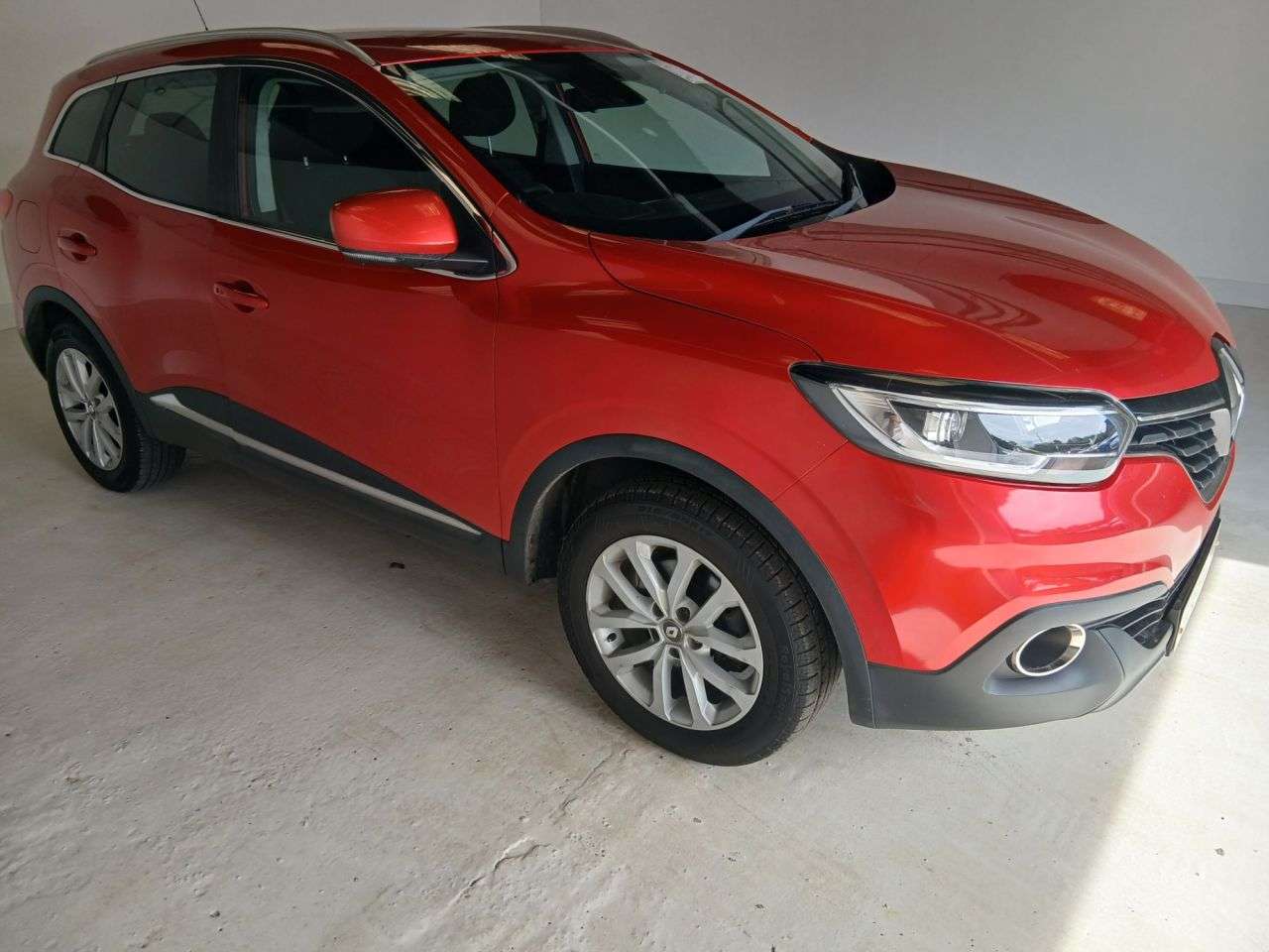 A 2018 RENAULT KADJAR 1.3 TCe Dynamique Nav SUV 5dr Petrol Manual Euro 6 (s/s) (140 ps) A 2018 RENAULT KADJAR 1.3 TCe Dynamique Nav SUV 5dr Petrol Manual Euro 6 (s/s) (140 ps)