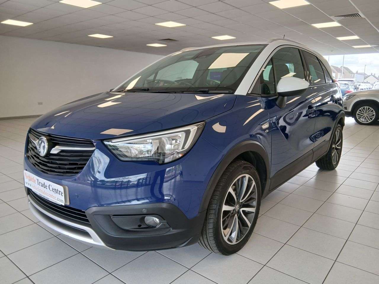 A 2018 VAUXHALL CROSSLAND X 1.2 Turbo GPF Elite SUV 5dr Petrol Manual Euro 6 (s/s) (130 ps) A 2018 VAUXHALL CROSSLAND X 1.2 Turbo GPF Elite SUV 5dr Petrol Manual Euro 6 (s/s) (130 ps)