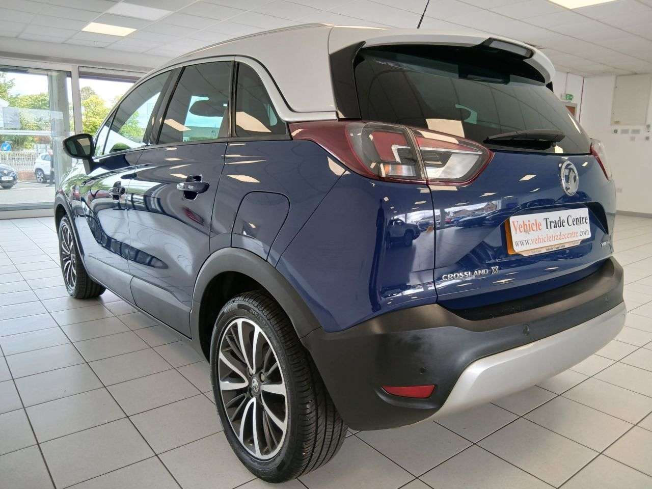 A 2018 VAUXHALL CROSSLAND X 1.2 Turbo GPF Elite SUV 5dr Petrol Manual Euro 6 (s/s) (130 ps) A 2018 VAUXHALL CROSSLAND X 1.2 Turbo GPF Elite SUV 5dr Petrol Manual Euro 6 (s/s) (130 ps)