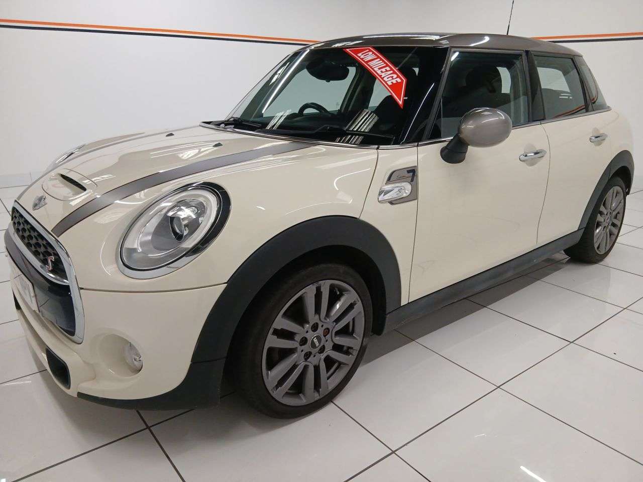 A 2017 MINI HATCH 2.0 Cooper S Seven Hatchback 5dr Petrol Manual Euro 6 (s/s) (192 ps) A 2017 MINI HATCH 2.0 Cooper S Seven Hatchback 5dr Petrol Manual Euro 6 (s/s) (192 ps)