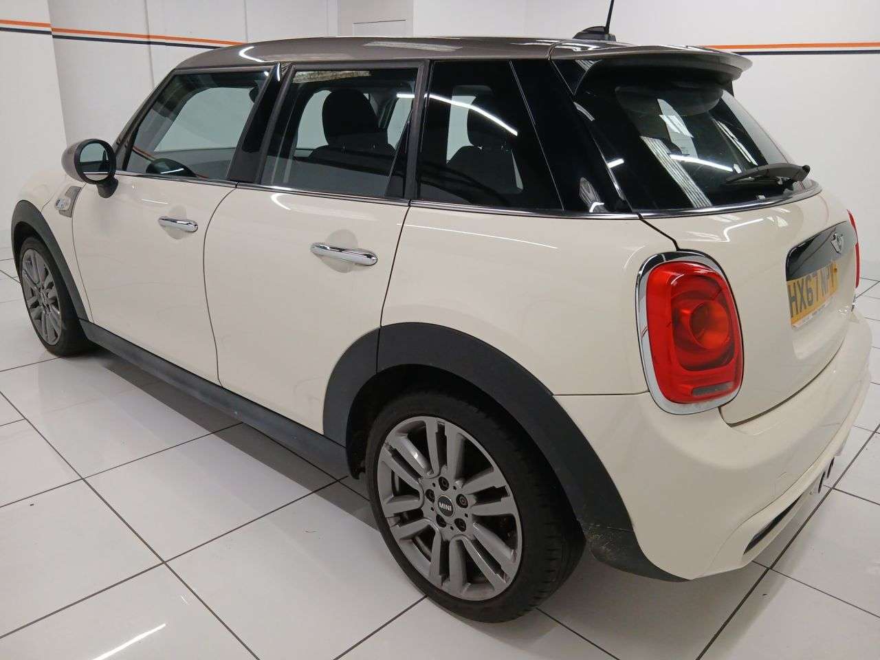 A 2017 MINI HATCH 2.0 Cooper S Seven Hatchback 5dr Petrol Manual Euro 6 (s/s) (192 ps) A 2017 MINI HATCH 2.0 Cooper S Seven Hatchback 5dr Petrol Manual Euro 6 (s/s) (192 ps)