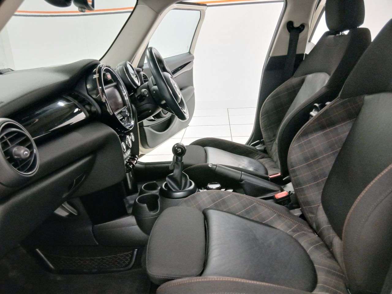 2017 MINI HATCH 2017 MINI HATCH