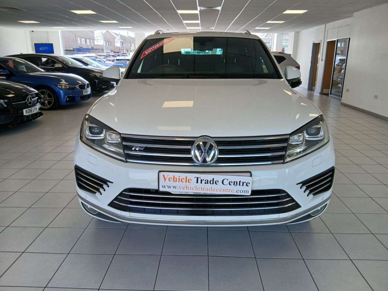 A 2015 VOLKSWAGEN TOUAREG 3.0 TDI V6 BlueMotion Tech R-Line SUV 5dr Diesel Tiptronic 4WD Euro 6 (s/s) A 2015 VOLKSWAGEN TOUAREG 3.0 TDI V6 BlueMotion Tech R-Line SUV 5dr Diesel Tiptronic 4WD Euro 6 (s/s)