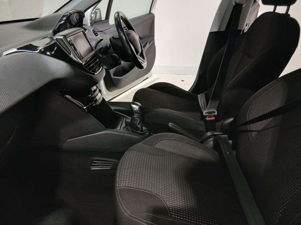 2018 PEUGEOT 208 2018 PEUGEOT 208