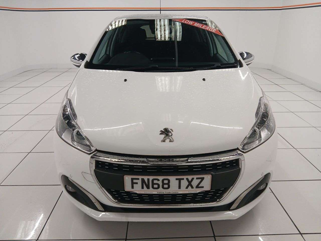 A 2018 PEUGEOT 208 1.2 PureTech Tech Edition Hatchback 5dr Petrol Manual Euro 6 (s/s) (82 ps) A 2018 PEUGEOT 208 1.2 PureTech Tech Edition Hatchback 5dr Petrol Manual Euro 6 (s/s) (82 ps)