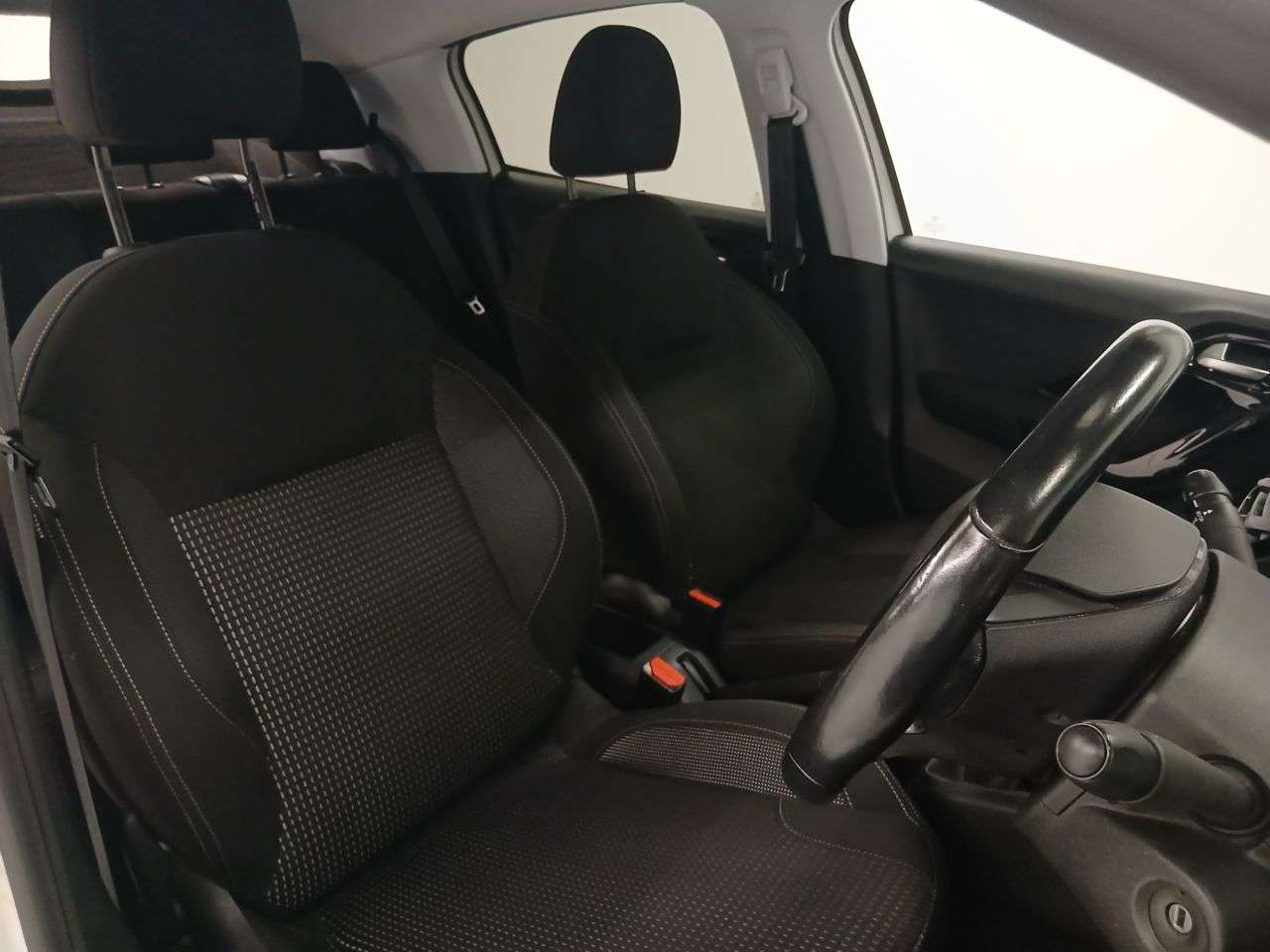2018 PEUGEOT 208 2018 PEUGEOT 208