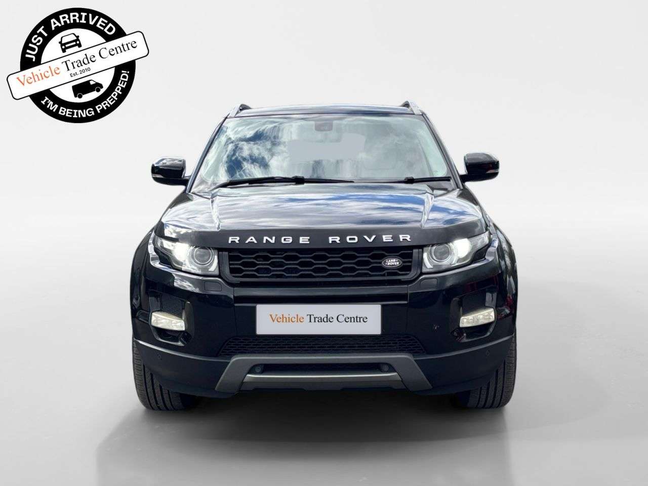 A 2012 LAND ROVER RANGE ROVER EVOQUE 2.2 SD4 Pure SUV 5dr Diesel Auto 4WD Euro 5 (190 ps) A 2012 LAND ROVER RANGE ROVER EVOQUE 2.2 SD4 Pure SUV 5dr Diesel Auto 4WD Euro 5 (190 ps)
