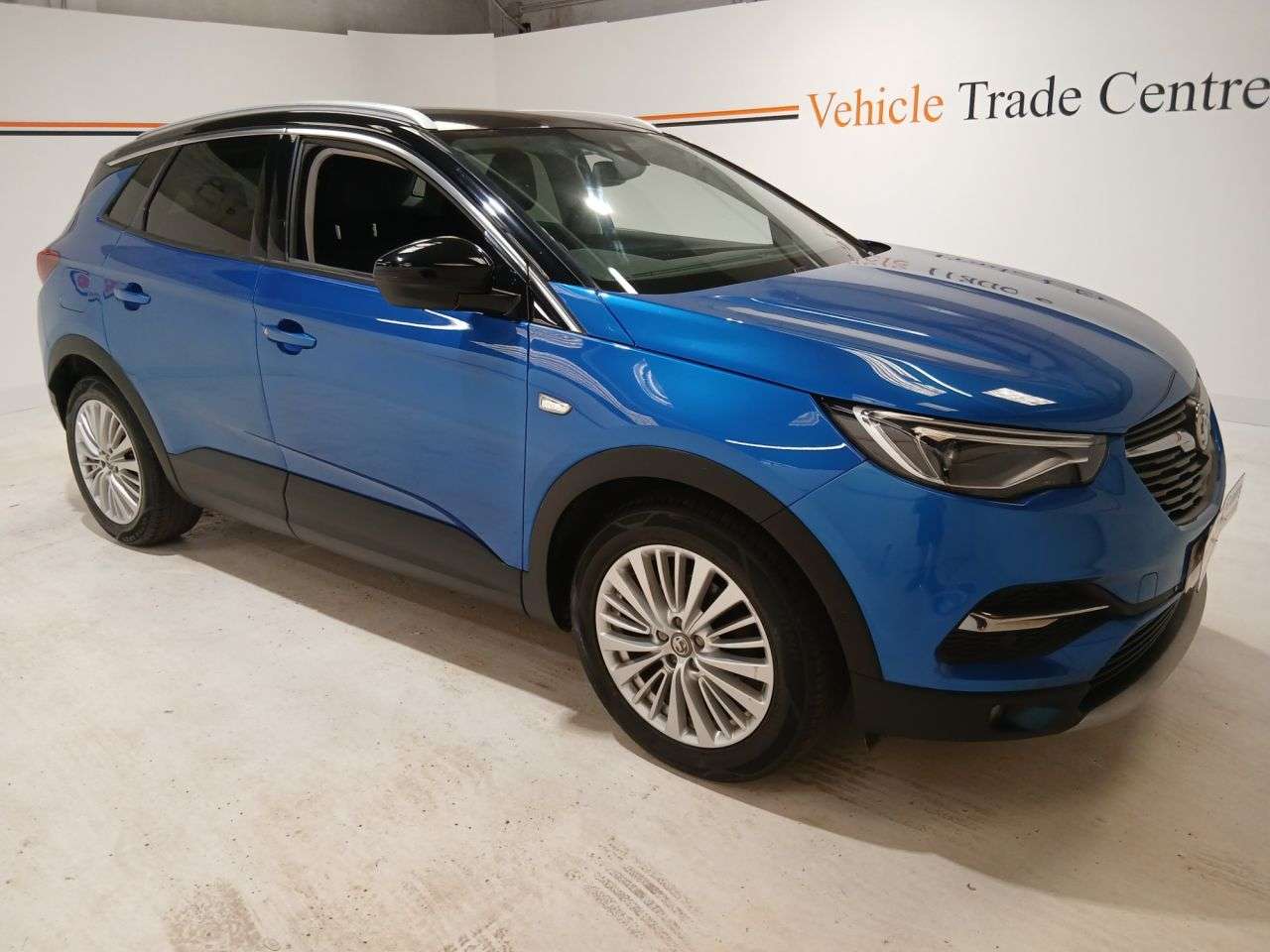 A 2018 VAUXHALL GRANDLAND X 1.2 Turbo Elite Nav SUV 5dr Petrol Manual Euro 6 (s/s) (130 ps) A 2018 VAUXHALL GRANDLAND X 1.2 Turbo Elite Nav SUV 5dr Petrol Manual Euro 6 (s/s) (130 ps)
