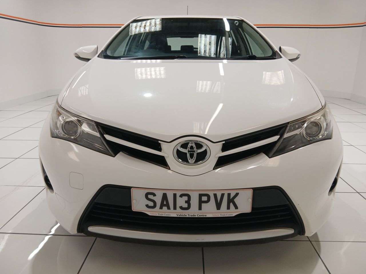 A 2013 TOYOTA AURIS 1.33 Dual VVT-i Active Hatchback 5dr Petrol Manual Euro 5 (s/s) (101 ps) A 2013 TOYOTA AURIS 1.33 Dual VVT-i Active Hatchback 5dr Petrol Manual Euro 5 (s/s) (101 ps)