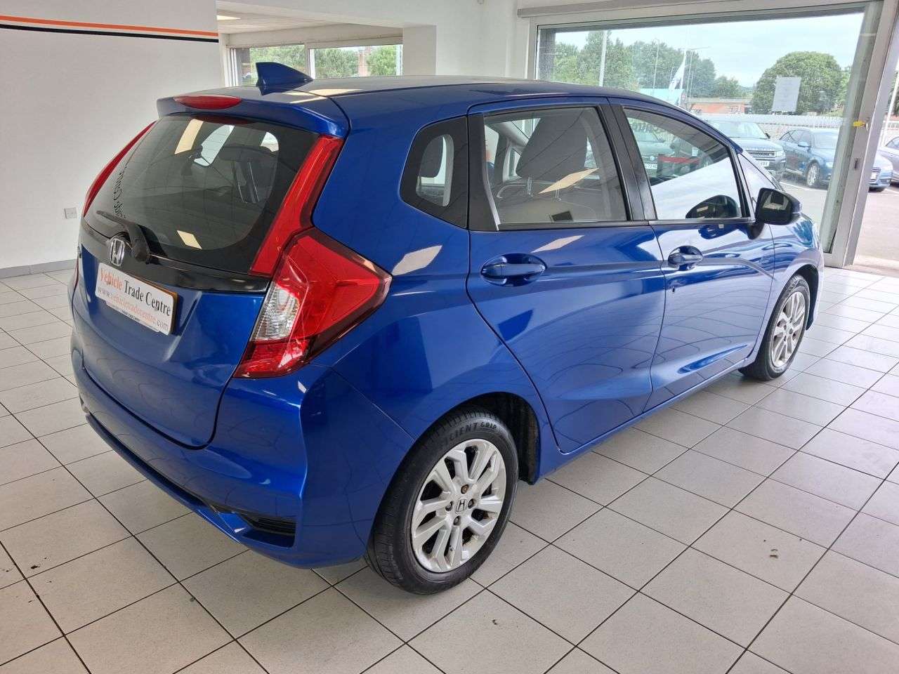 A 2018 HONDA JAZZ 1.3 i-VTEC SE Hatchback 5dr Petrol Manual Euro 6 (s/s) (102 ps) A 2018 HONDA JAZZ 1.3 i-VTEC SE Hatchback 5dr Petrol Manual Euro 6 (s/s) (102 ps)