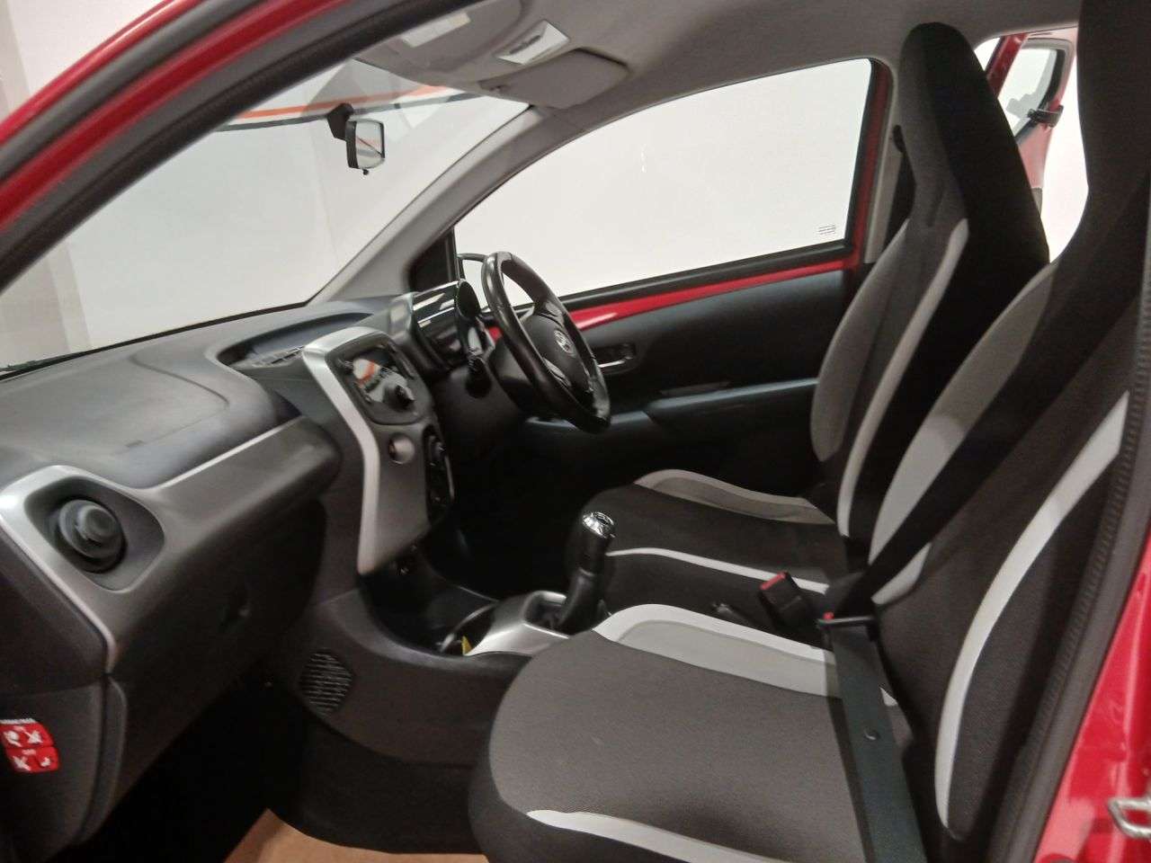 2016 TOYOTA AYGO 2016 TOYOTA AYGO