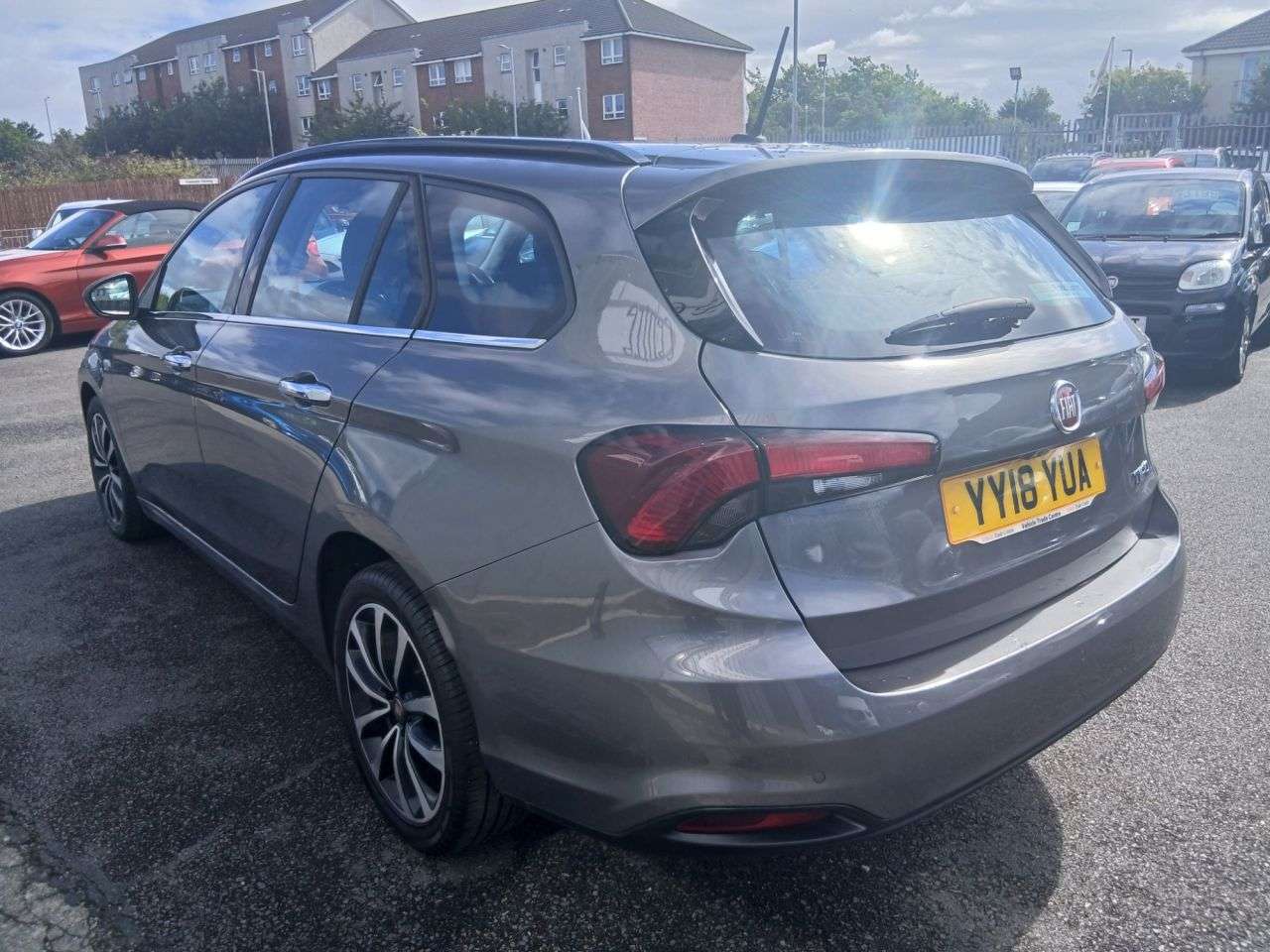 A 2018 FIAT TIPO 1.6 MultiJetII Lounge Estate 5dr Diesel Manual Euro 6 (s/s) (120 ps) A 2018 FIAT TIPO 1.6 MultiJetII Lounge Estate 5dr Diesel Manual Euro 6 (s/s) (120 ps)