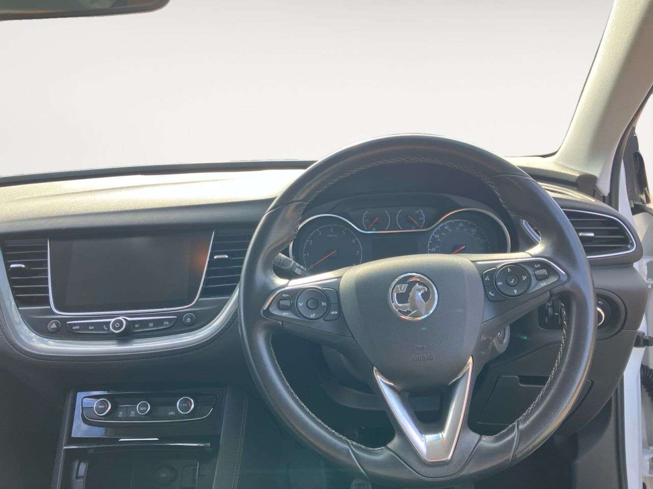 A 2019 VAUXHALL GRANDLAND X 1.2 Turbo GPF Sport Nav SUV 5dr Petrol Manual Euro 6 (s/s) (130 ps) A 2019 VAUXHALL GRANDLAND X 1.2 Turbo GPF Sport Nav SUV 5dr Petrol Manual Euro 6 (s/s) (130 ps)