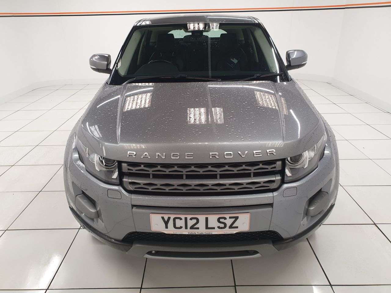 A 2012 LAND ROVER RANGE ROVER EVOQUE SD4 PURE TECH A 2012 LAND ROVER RANGE ROVER EVOQUE SD4 PURE TECH