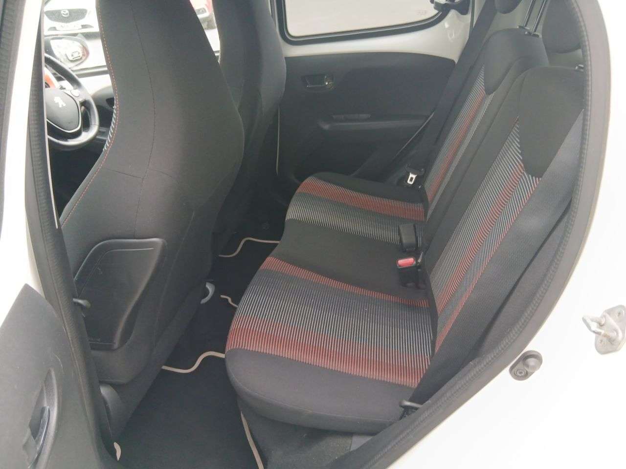 2016 PEUGEOT 108 2016 PEUGEOT 108