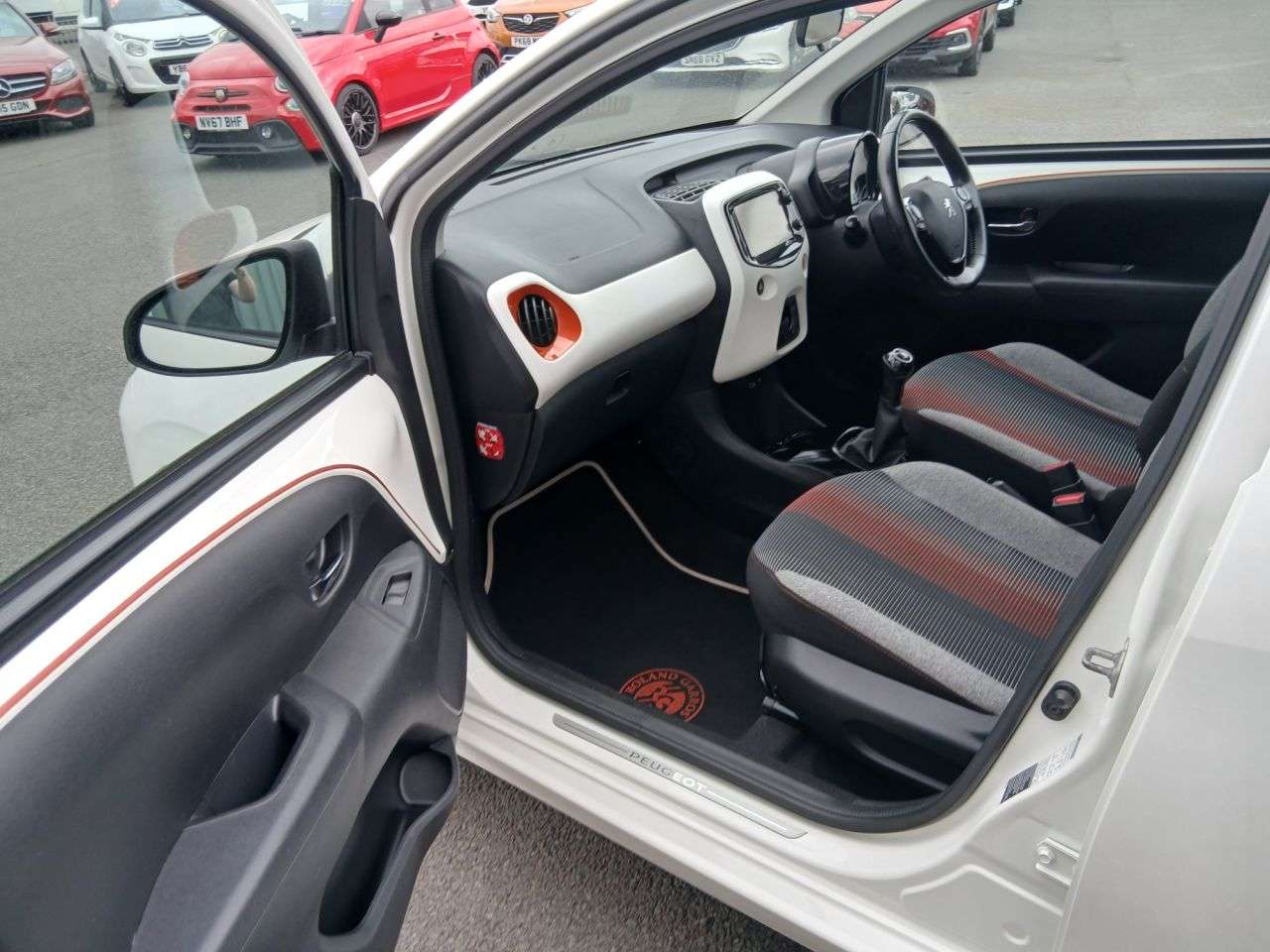 2016 PEUGEOT 108 2016 PEUGEOT 108