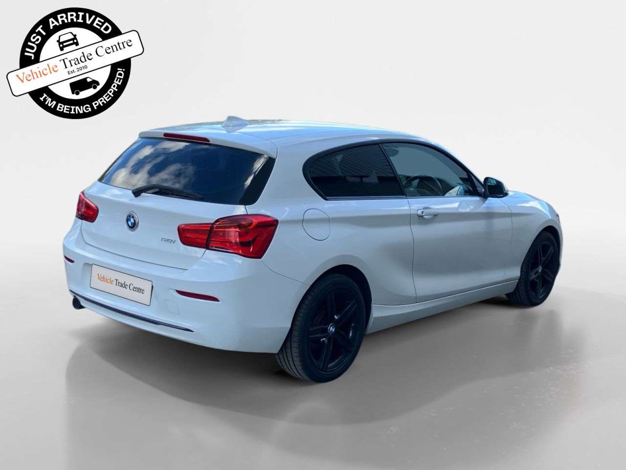 A 2018 BMW 1 SERIES 1.5 118i Sport Hatchback 3dr Petrol Manual Euro 6 (s/s) (136 ps) A 2018 BMW 1 SERIES 1.5 118i Sport Hatchback 3dr Petrol Manual Euro 6 (s/s) (136 ps)