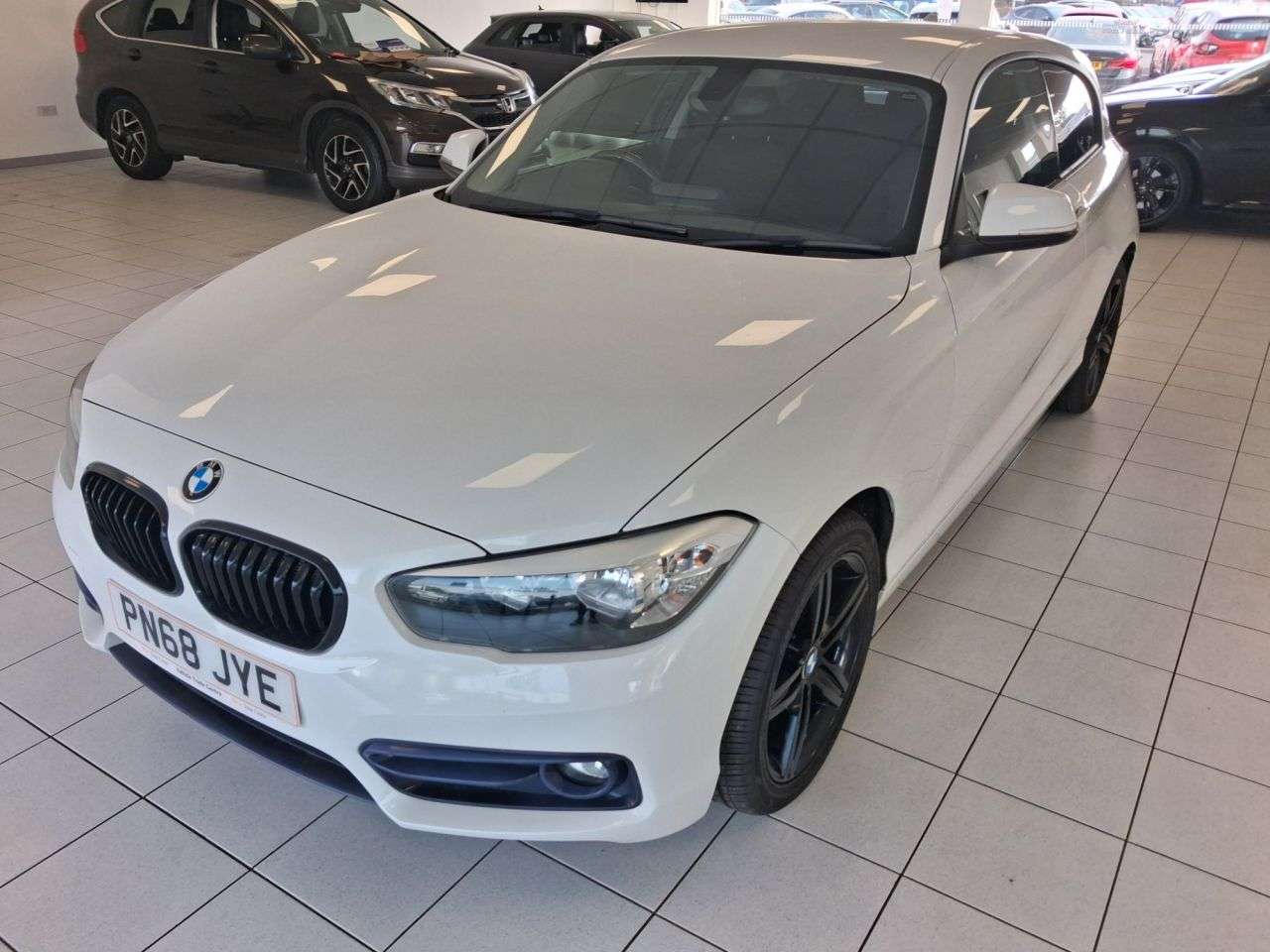 A 2018 BMW 1 SERIES 1.5 118i Sport Hatchback 3dr Petrol Manual Euro 6 (s/s) (136 ps) A 2018 BMW 1 SERIES 1.5 118i Sport Hatchback 3dr Petrol Manual Euro 6 (s/s) (136 ps)