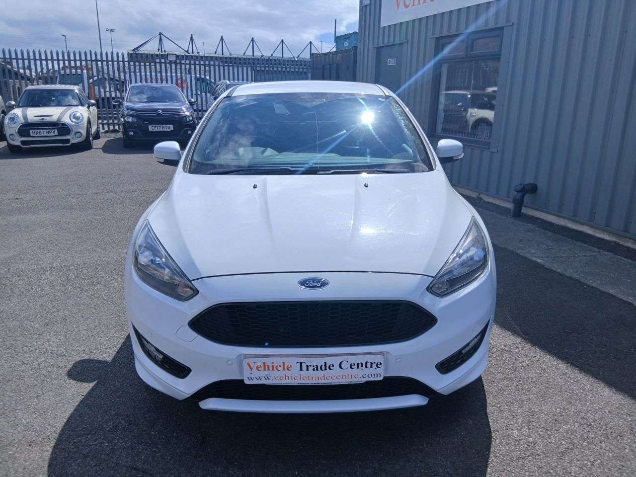 A 2018 FORD FOCUS 1.0T EcoBoost ST-Line Hatchback 5dr Petrol Manual Euro 6 (s/s) (140 ps) A 2018 FORD FOCUS 1.0T EcoBoost ST-Line Hatchback 5dr Petrol Manual Euro 6 (s/s) (140 ps)