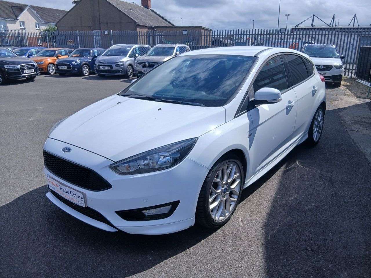 A 2018 FORD FOCUS 1.0T EcoBoost ST-Line Hatchback 5dr Petrol Manual Euro 6 (s/s) (140 ps) A 2018 FORD FOCUS 1.0T EcoBoost ST-Line Hatchback 5dr Petrol Manual Euro 6 (s/s) (140 ps)