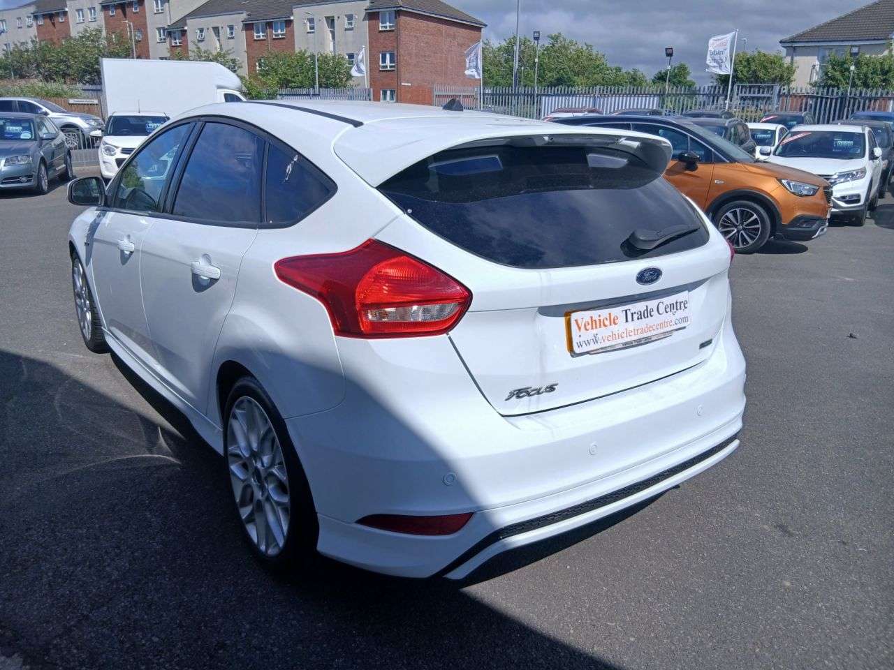 A 2018 FORD FOCUS 1.0T EcoBoost ST-Line Hatchback 5dr Petrol Manual Euro 6 (s/s) (140 ps) A 2018 FORD FOCUS 1.0T EcoBoost ST-Line Hatchback 5dr Petrol Manual Euro 6 (s/s) (140 ps)
