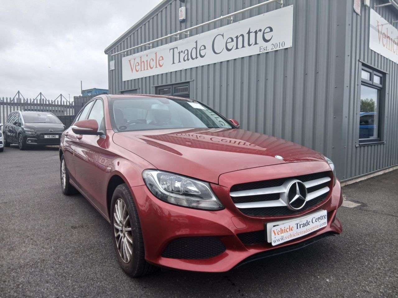 A 2015 MERCEDES-BENZ C CLASS 2.0 C200 SE Saloon 4dr Petrol 7G-Tronic+ Euro 6 (s/s) (184 ps) A 2015 MERCEDES-BENZ C CLASS 2.0 C200 SE Saloon 4dr Petrol 7G-Tronic+ Euro 6 (s/s) (184 ps)