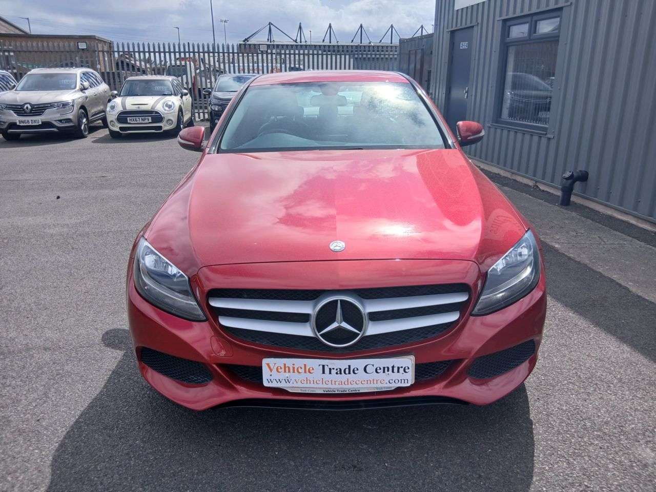 A 2015 MERCEDES-BENZ C CLASS 2.0 C200 SE Saloon 4dr Petrol 7G-Tronic+ Euro 6 (s/s) (184 ps) A 2015 MERCEDES-BENZ C CLASS 2.0 C200 SE Saloon 4dr Petrol 7G-Tronic+ Euro 6 (s/s) (184 ps)