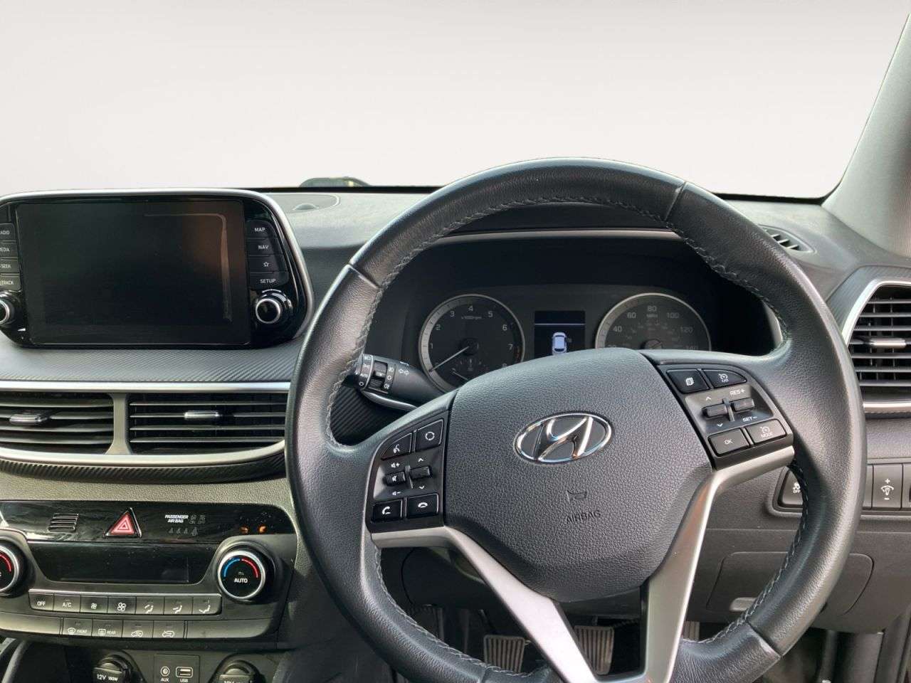 A 2018 HYUNDAI TUCSON 1.6 GDi SE Nav SUV 5dr Petrol Manual Euro 6 (s/s) (132 ps) A 2018 HYUNDAI TUCSON 1.6 GDi SE Nav SUV 5dr Petrol Manual Euro 6 (s/s) (132 ps)