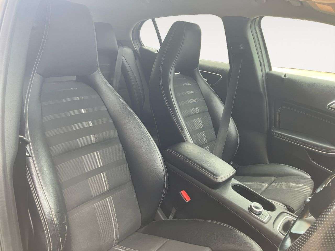 A 2019 MERCEDES-BENZ GLA 1.6 GLA180 Urban Edition SUV 5dr Petrol Manual Euro 6 (s/s) (122 ps) A 2019 MERCEDES-BENZ GLA 1.6 GLA180 Urban Edition SUV 5dr Petrol Manual Euro 6 (s/s) (122 ps)